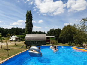 Hotels in Anlhiac